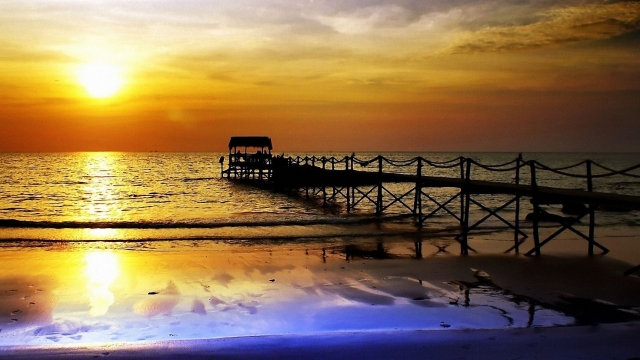 米乐M6集团:乒乓球台内拧拉弱下旋球